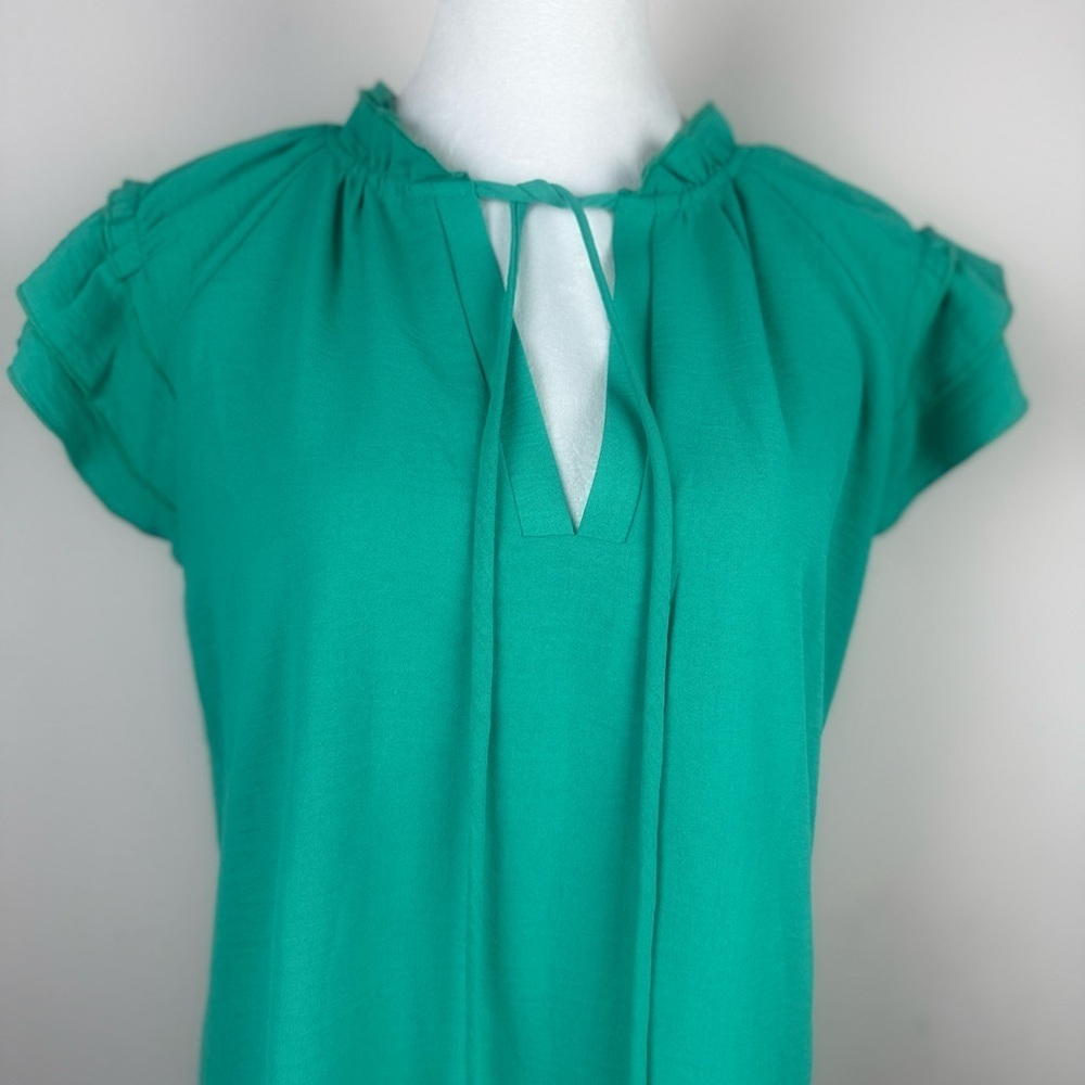 NY Collection Women’s Green Flutter Sleeve Blouse with Tie Front Size M - Picture 3 of 10